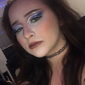 Meet your Posher, Faith